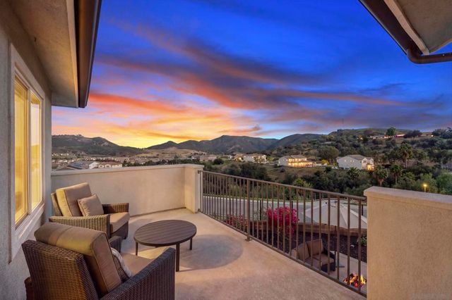 2966 Hayloft Pl, Escondido, CA 92029