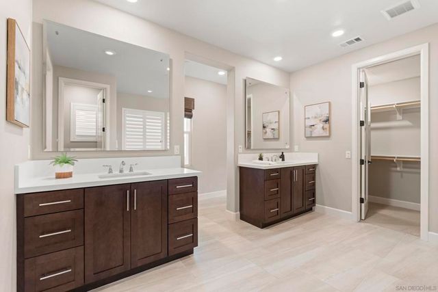 2966 Hayloft Pl, Escondido, CA 92029