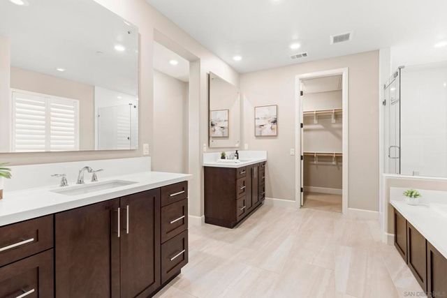 2966 Hayloft Pl, Escondido, CA 92029