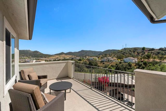 2966 Hayloft Pl, Escondido, CA 92029