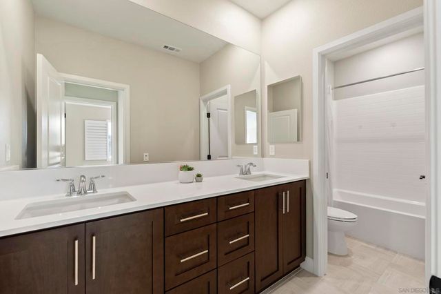 2966 Hayloft Pl, Escondido, CA 92029