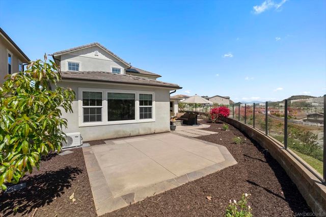 2966 Hayloft Pl, Escondido, CA 92029