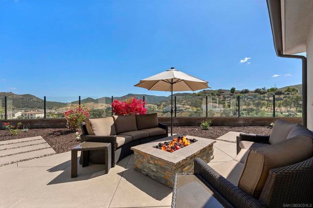 2966 Hayloft Pl, Escondido, CA 92029