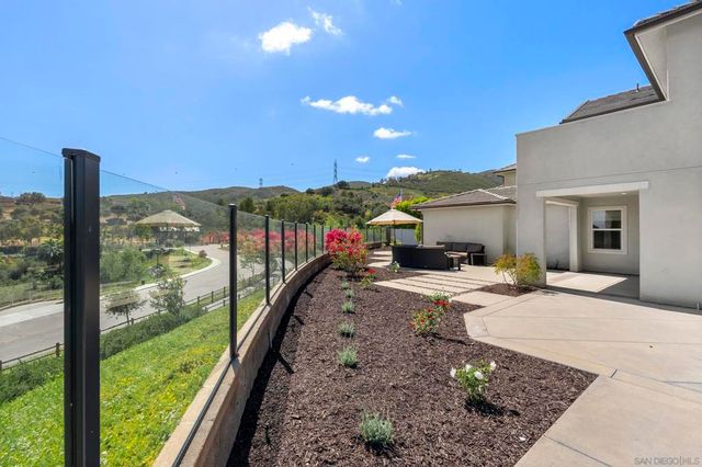 2966 Hayloft Pl, Escondido, CA 92029