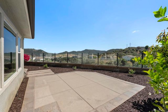 2966 Hayloft Pl, Escondido, CA 92029