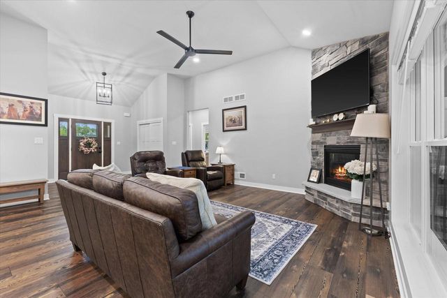 3013 Crosswinds DRIVE, Mount Pleasant, WI 53403