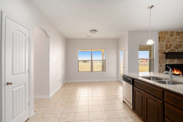 6204 Kentucky Street, Joshua, TX 76058