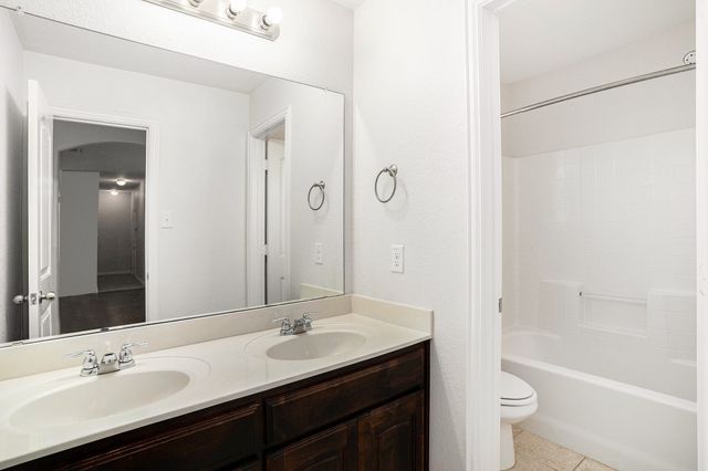 6204 Kentucky Street, Joshua, TX 76058
