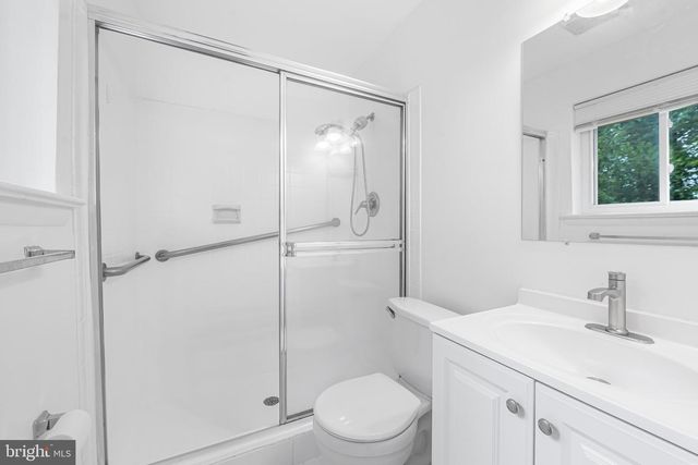 9813 INGLEMERE DR, Bethesda, MD 20817