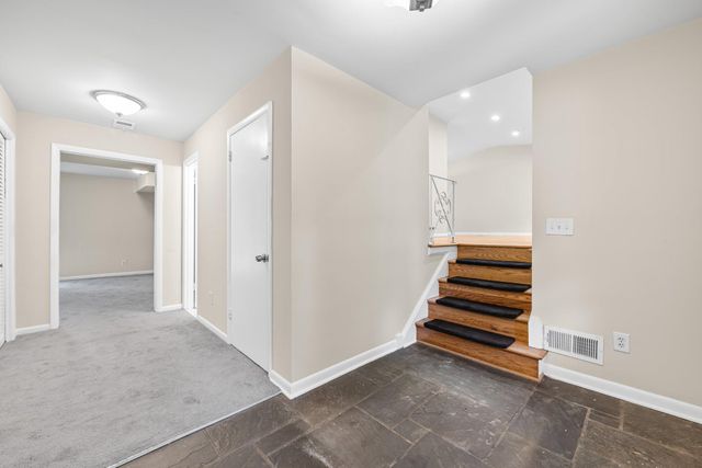 9813 INGLEMERE DR, Bethesda, MD 20817