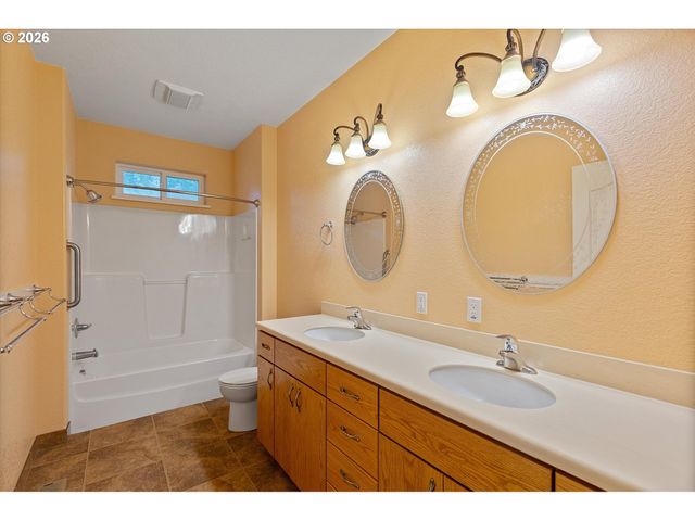 90 CAPE FOULWEATHER Ln, Otter Rock, OR 97369