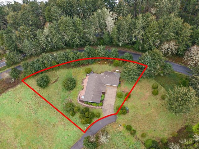 90 CAPE FOULWEATHER Ln, Otter Rock, OR 97369