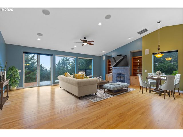 90 CAPE FOULWEATHER Ln, Otter Rock, OR 97369