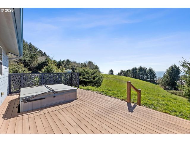 90 CAPE FOULWEATHER Ln, Otter Rock, OR 97369