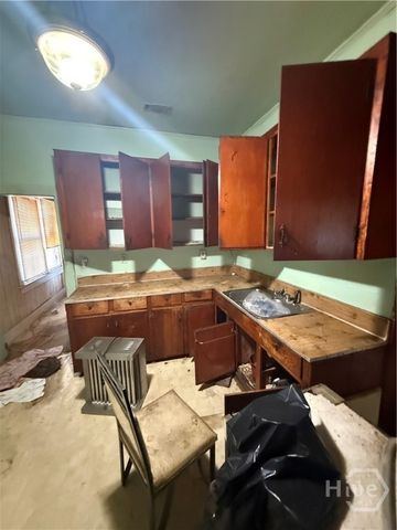 1120 E 40th Drive, Savannah, GA 31404