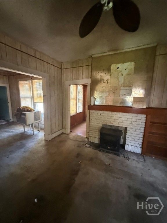 Image 3 of property listing at 1120 E 40th Drive, Savannah, GA 31404