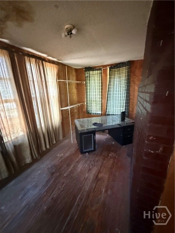 Image 5 of property listing at 1120 E 40th Drive, Savannah, GA 31404