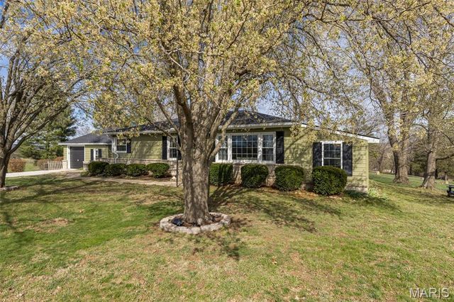 8864 US Highway 61, Ste Genevieve, MO 63670