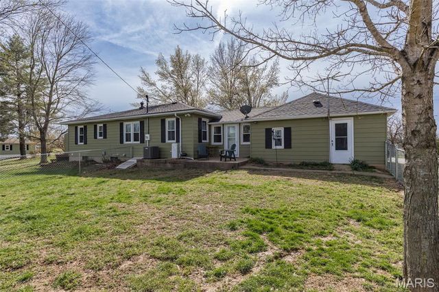 8864 US Highway 61, Ste Genevieve, MO 63670