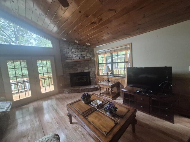 33 Field Crest Drive, Murphy, NC 28906