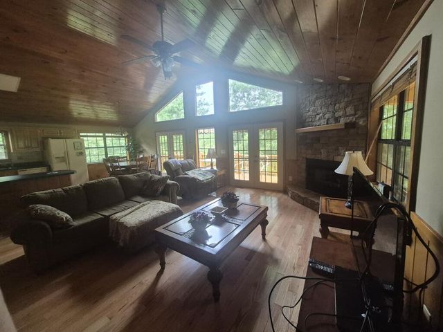 33 Field Crest Drive, Murphy, NC 28906