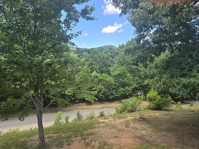 33 Field Crest Drive, Murphy, NC 28906