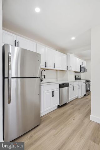 4616 HANNA PL SE, Washington, DC 20019