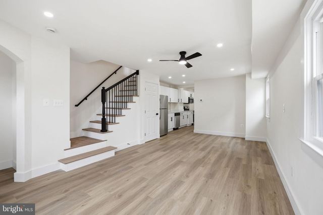 4616 HANNA PL SE, Washington, DC 20019