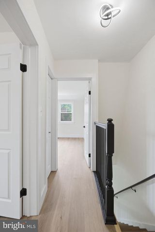 4616 HANNA PL SE, Washington, DC 20019