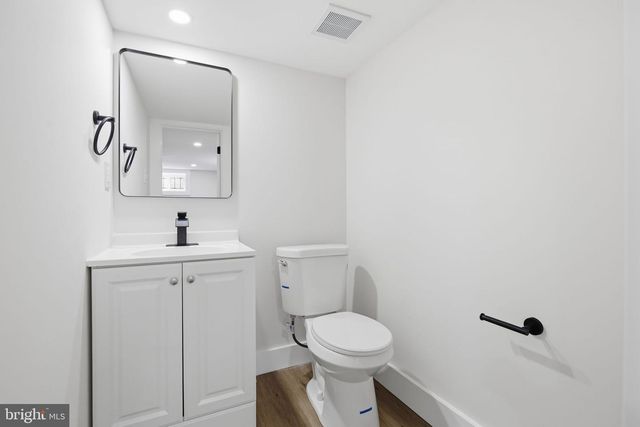 4616 HANNA PL SE, Washington, DC 20019