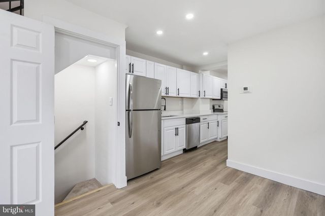 4616 HANNA PL SE, Washington, DC 20019