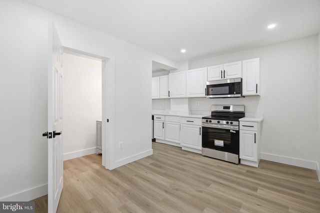 4616 HANNA PL SE, Washington, DC 20019