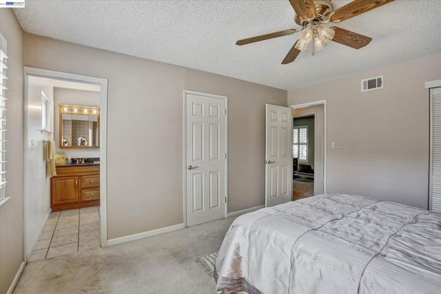 555 Teal Ct, Livermore, CA 94551
