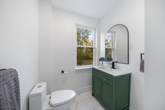 686 Meyersville Rd, Long Hill Twp., NJ 07933
