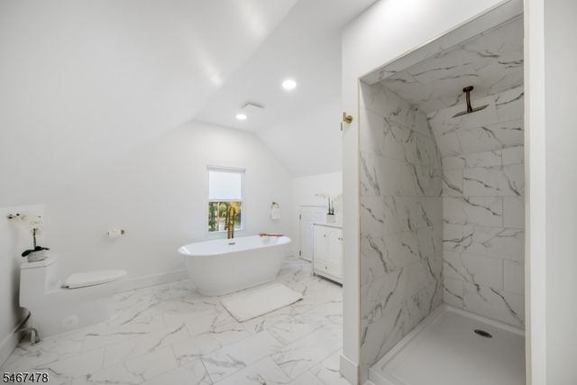 686 Meyersville Rd, Long Hill Twp., NJ 07933