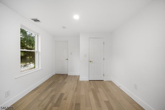 686 Meyersville Rd, Long Hill Twp., NJ 07933