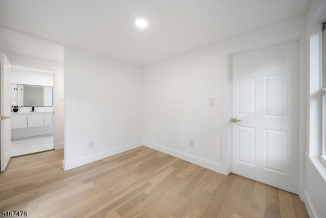 686 Meyersville Rd, Long Hill Twp., NJ 07933
