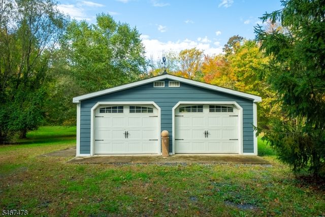 686 Meyersville Rd, Long Hill Twp., NJ 07933