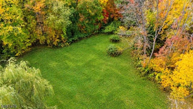 686 Meyersville Rd, Long Hill Twp., NJ 07933