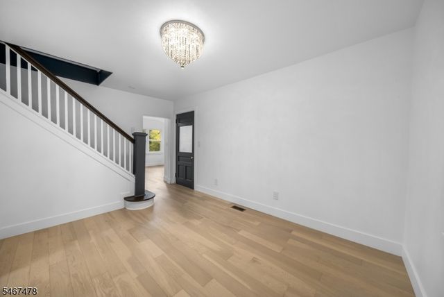 686 Meyersville Rd, Long Hill Twp., NJ 07933