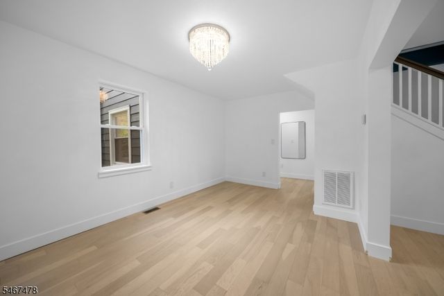 686 Meyersville Rd, Long Hill Twp., NJ 07933