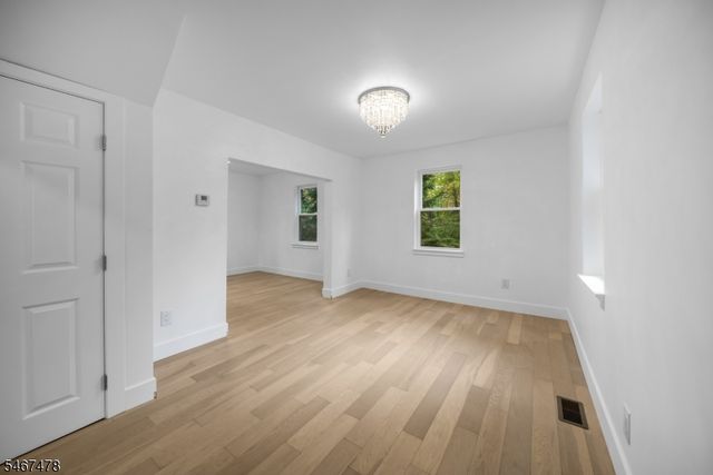 686 Meyersville Rd, Long Hill Twp., NJ 07933