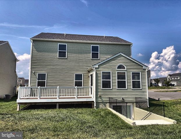 29 PETERS AVE, Ranson, WV 25438