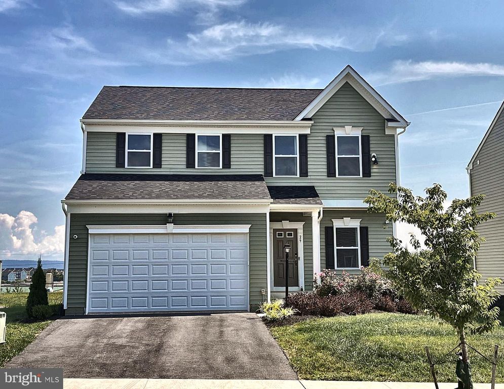 29 PETERS AVE, Ranson, WV 25438