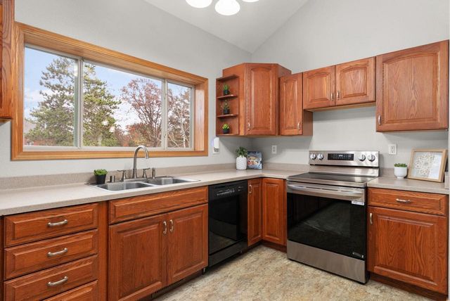 5220 County Road HH, Barneveld, WI 53507