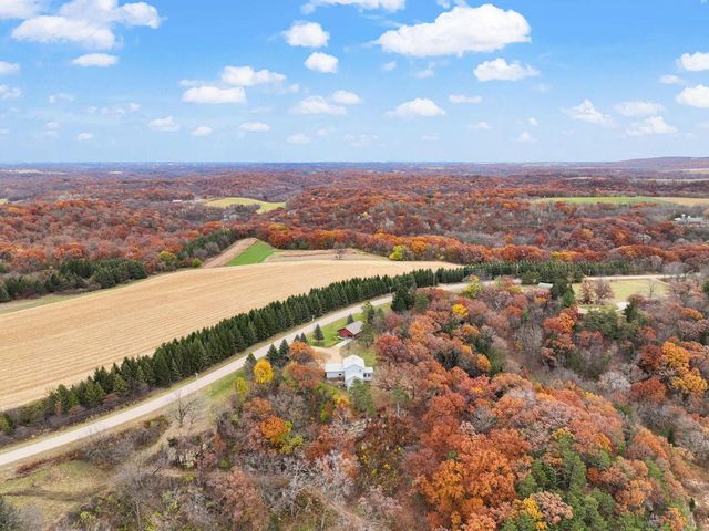 5220 County Road HH, Barneveld, WI 53507