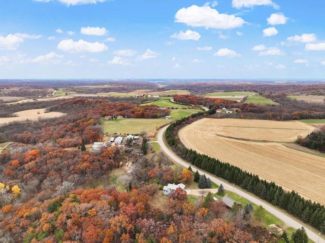 5220 County Road HH, Barneveld, WI 53507