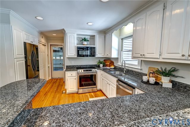 5201 Stone Horse Rd, Glen Allen, VA 23059
