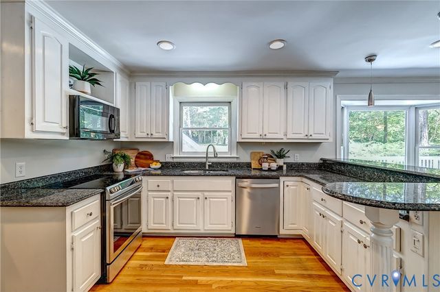 5201 Stone Horse Rd, Glen Allen, VA 23059