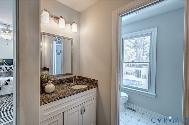 5201 Stone Horse Rd, Glen Allen, VA 23059